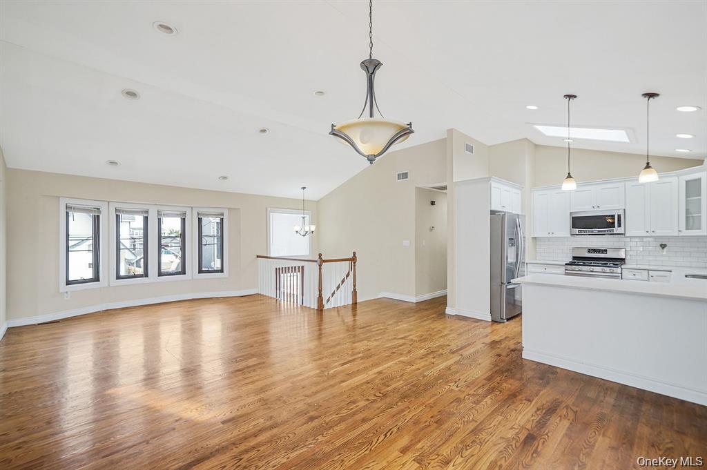 #13 photo, 745 S 9th Street, Lindenhurst , NY 11757