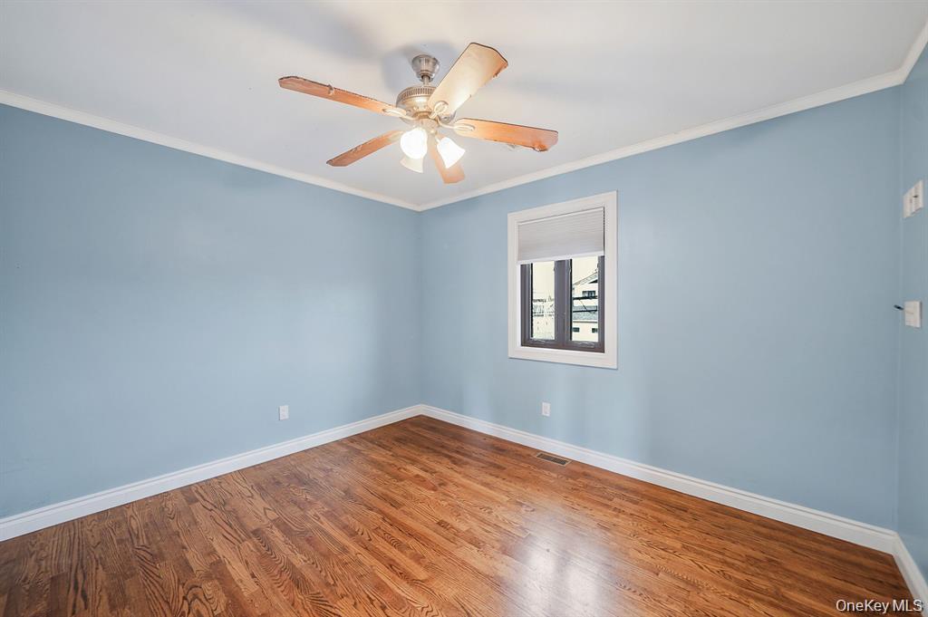 #18 photo, 745 S 9th Street, Lindenhurst , NY 11757