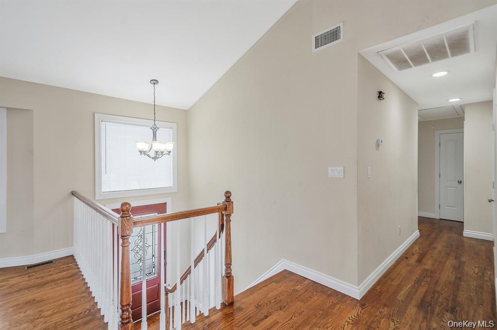 #6 photo, 745 S 9th Street, Lindenhurst , NY 11757