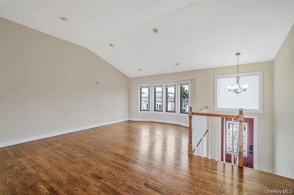 #7 photo, 745 S 9th Street, Lindenhurst , NY 11757