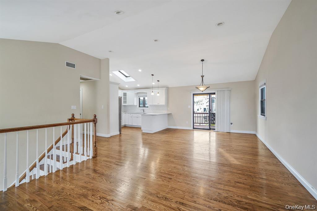 #9 photo, 745 S 9th Street, Lindenhurst , NY 11757