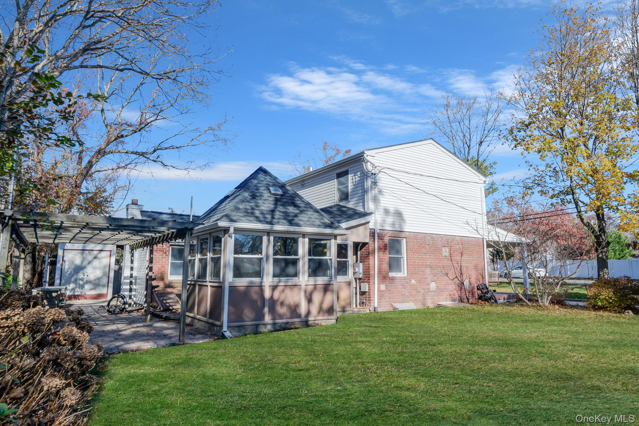 #10 photo, 32 Williams Avenue, サフォーク郡 Holtsville , NY 11742