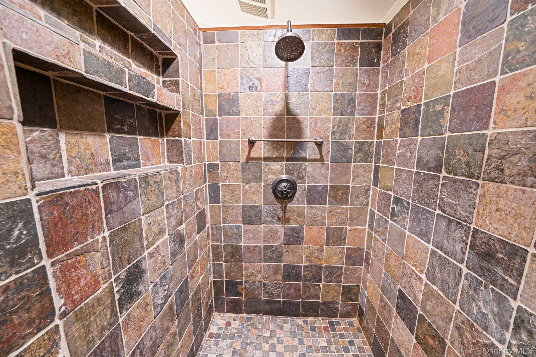 #15 photo, 32 Williams Avenue, サフォーク郡 Holtsville , NY 11742