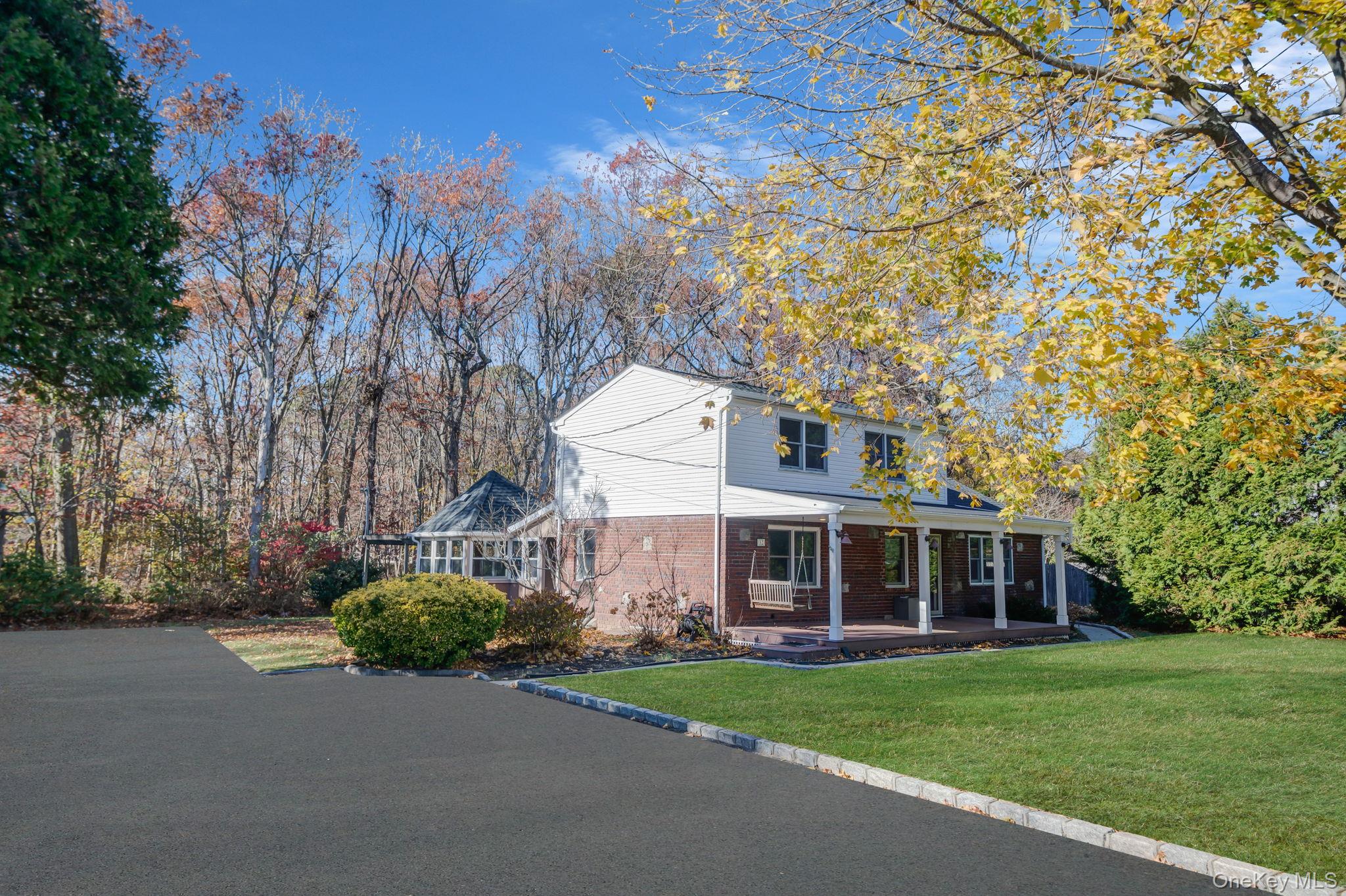 #2 photo, 32 Williams Avenue, サフォーク郡 Holtsville , NY 11742