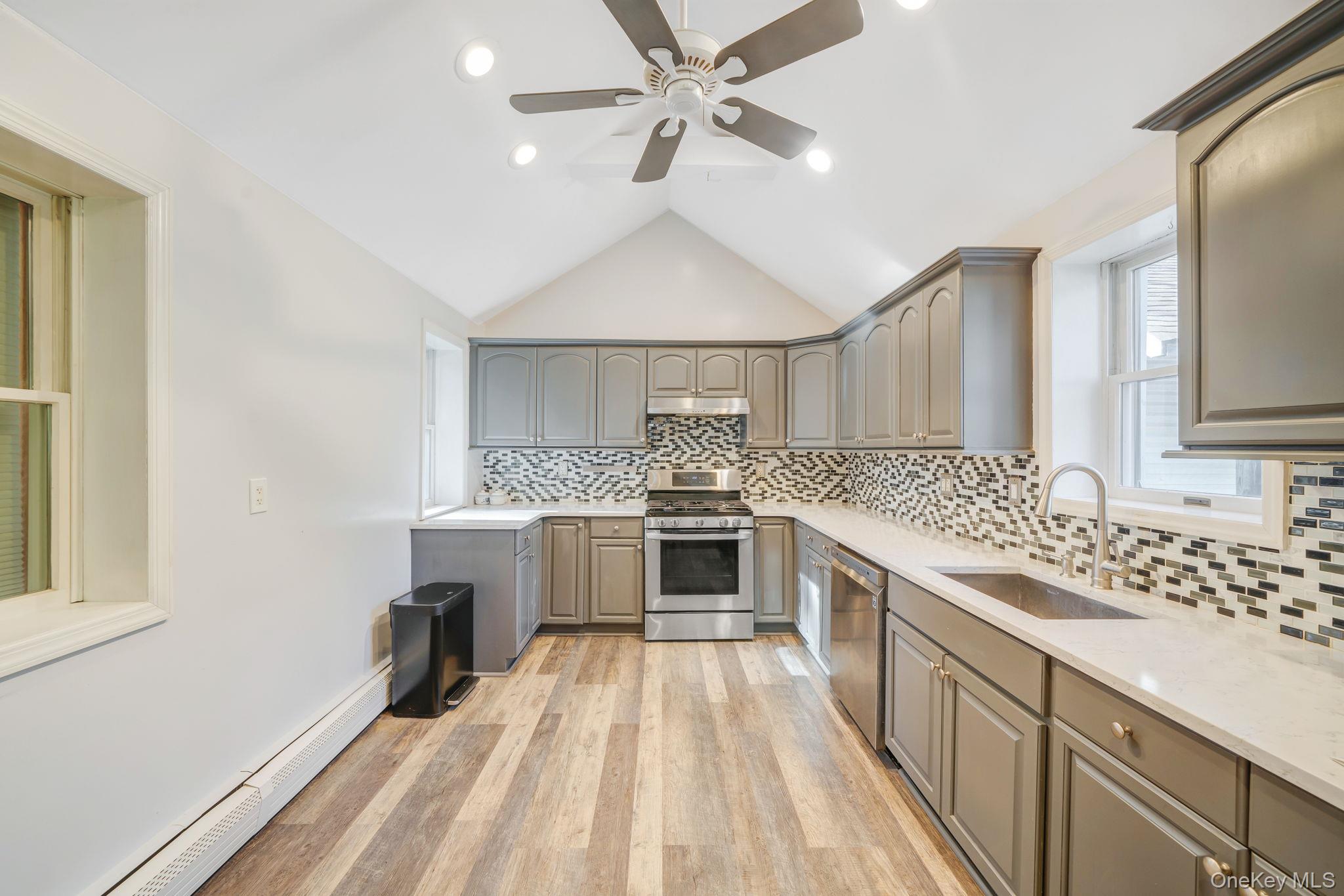 #7 photo, 32 Williams Avenue, サフォーク郡 Holtsville , NY 11742