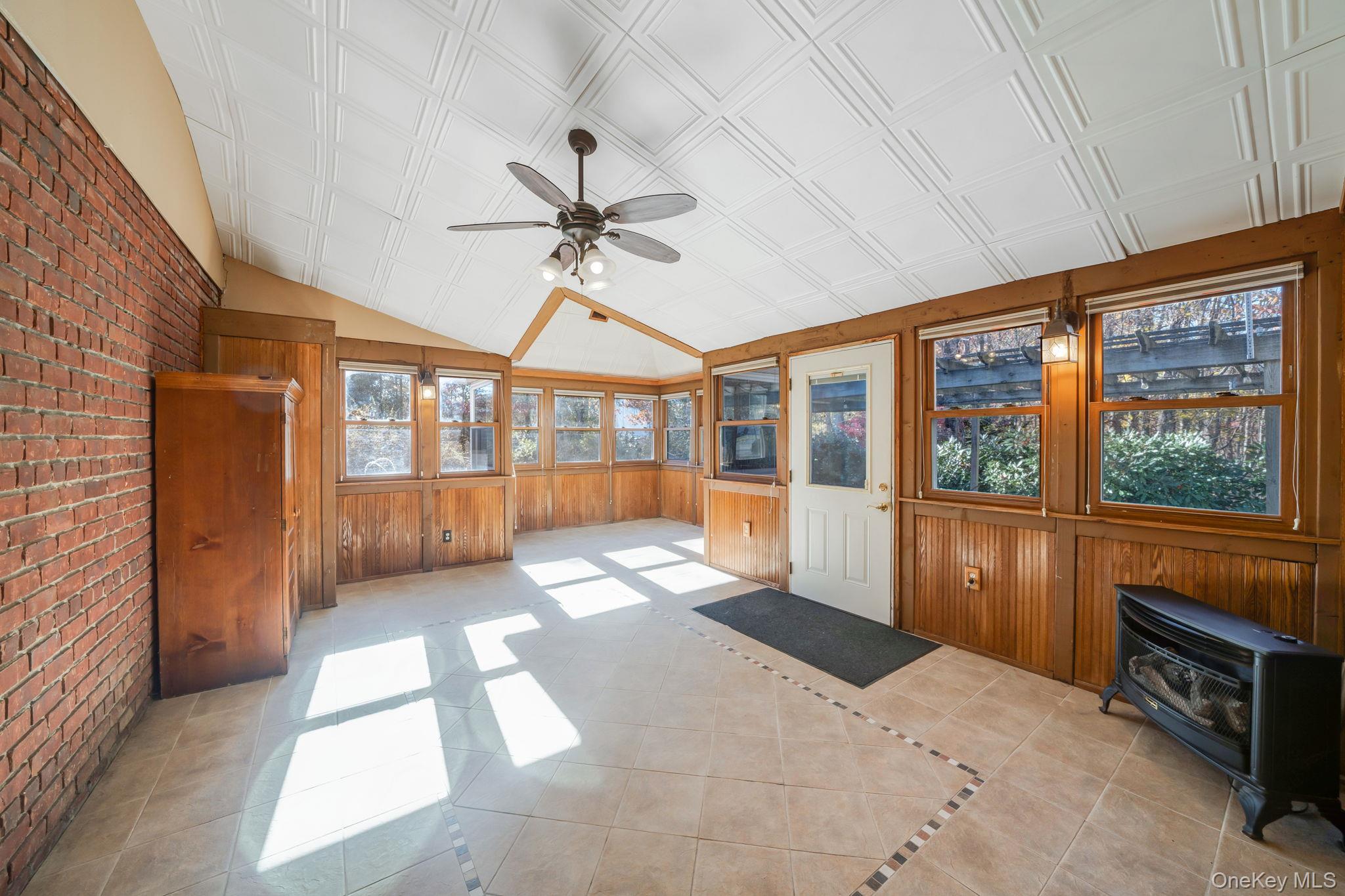 #8 photo, 32 Williams Avenue, サフォーク郡 Holtsville , NY 11742