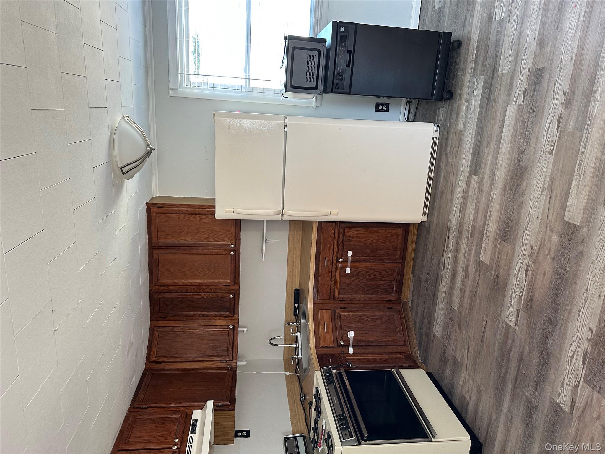 #6 photo, 626 Wool Avenue, Franklin Square , NY 11010