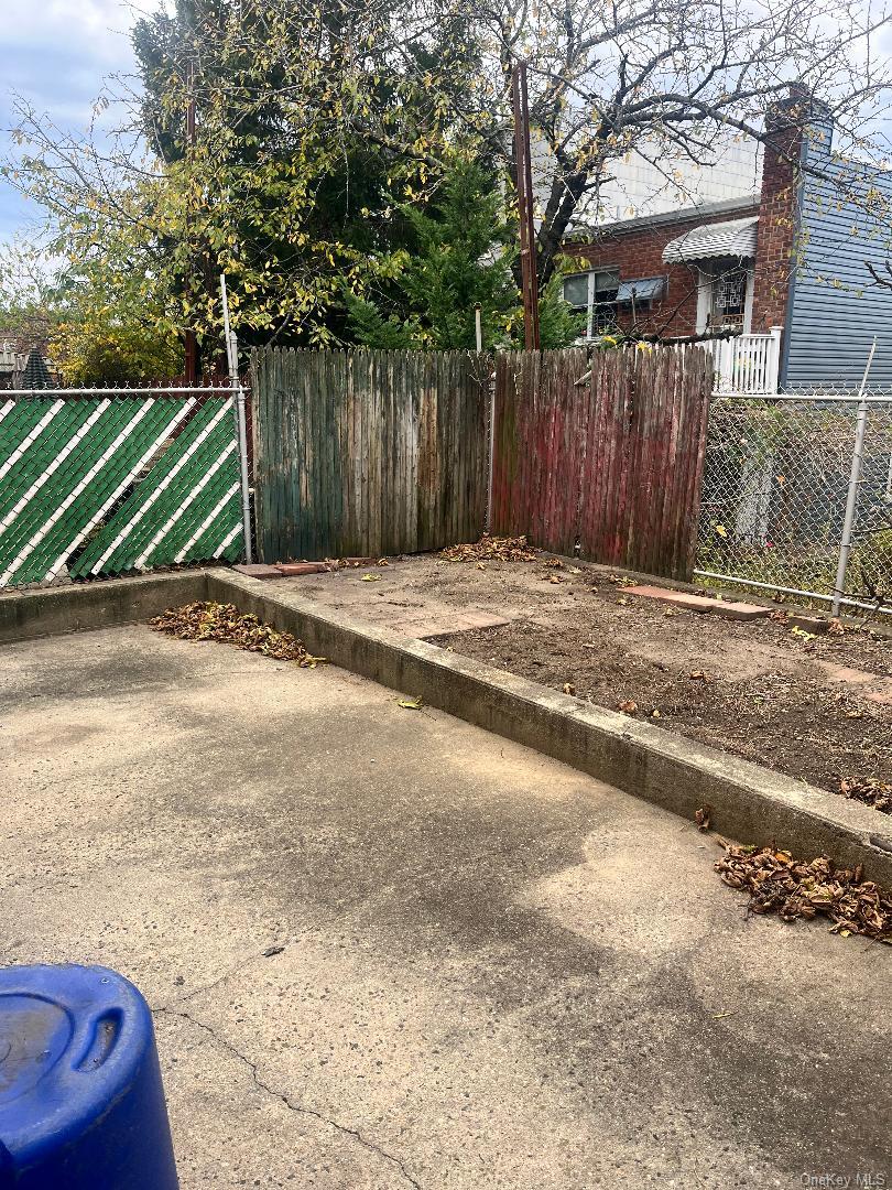 #7 photo, 2384 33rd Street, Astoria , NY 11105