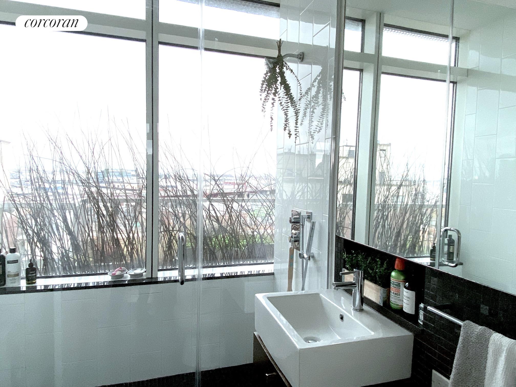 #12 photo, Hunters Point, Hunters Point , NY 11101