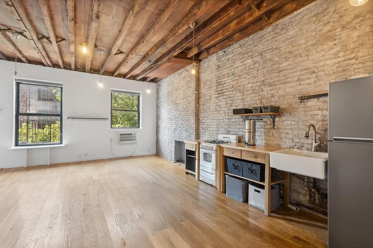 #9 photo, 105 W 77TH Street, Upper West Side , NY 10024