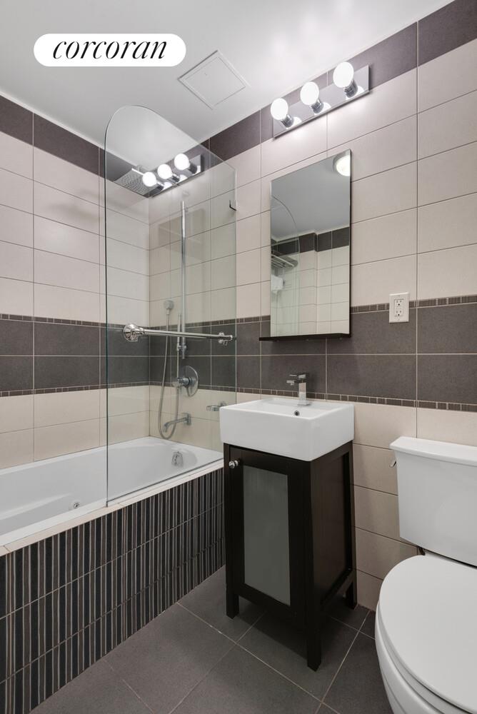 #9 photo, 143 W 30TH Street, Midtown , NY 10001