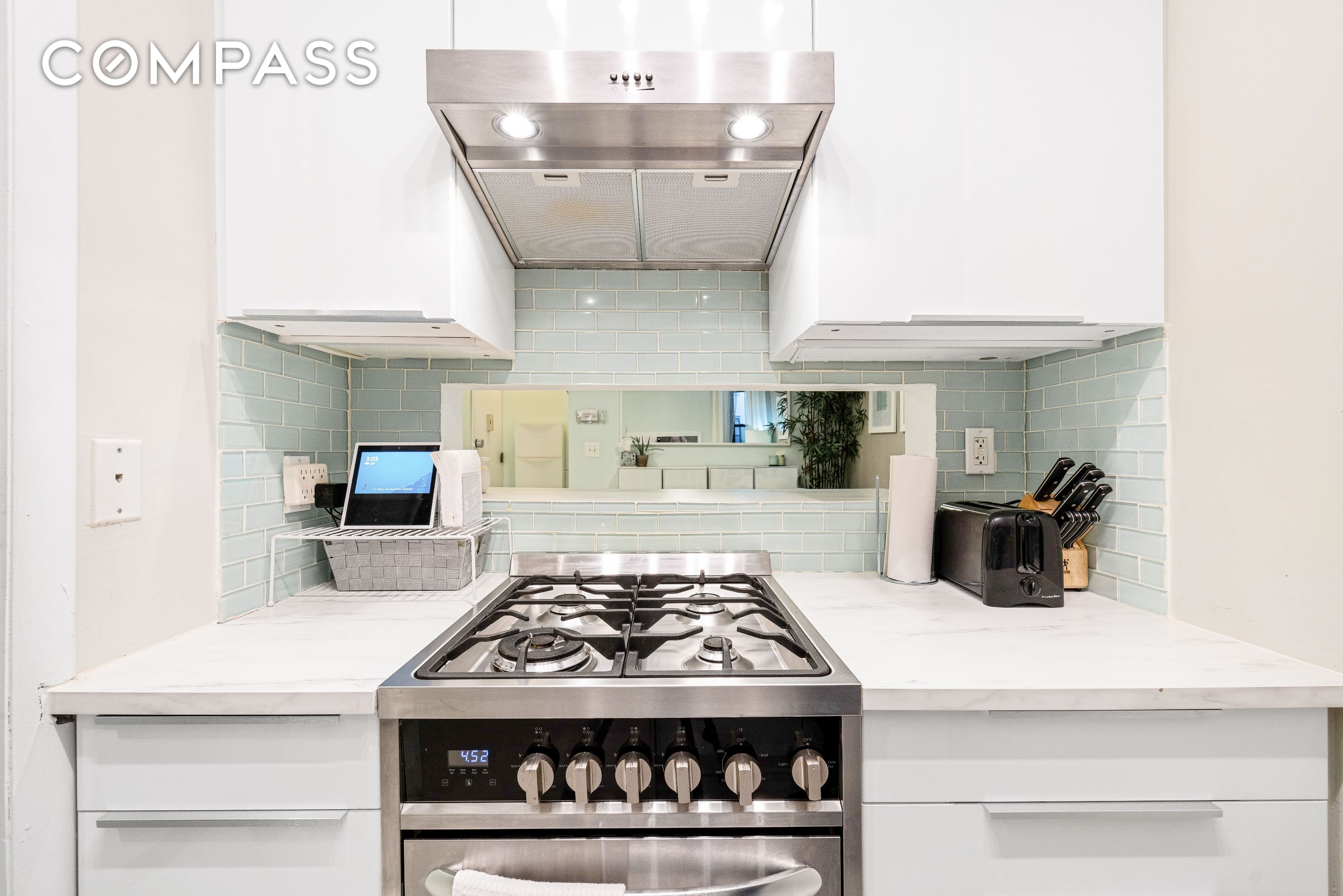 #6 photo, 108 W 114th Street, Harlem , NY 10026