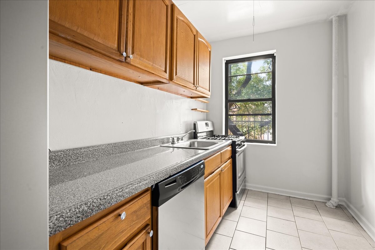 #1 photo, Brooklyn, Fort Greene , NY 11205