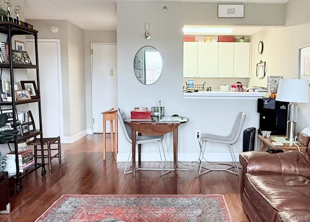 #7 photo, 123 Mamaroneck Avenue, Mamaroneck , NY 10543