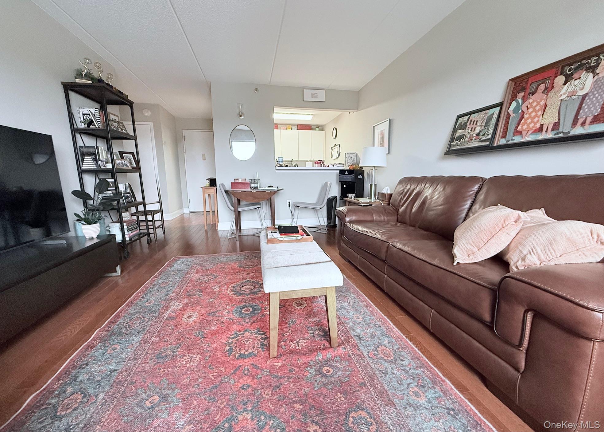 #8 photo, 123 Mamaroneck Avenue, Mamaroneck , NY 10543