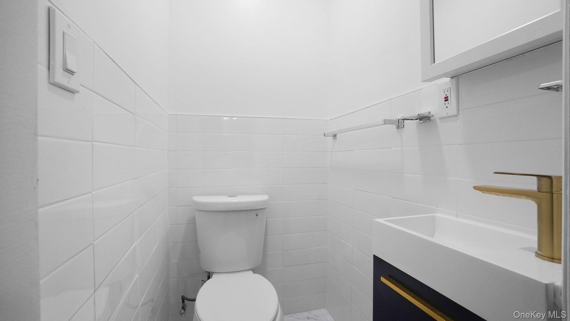 #17 photo, 2448 Webb Avenue, Bronx , NY 10468