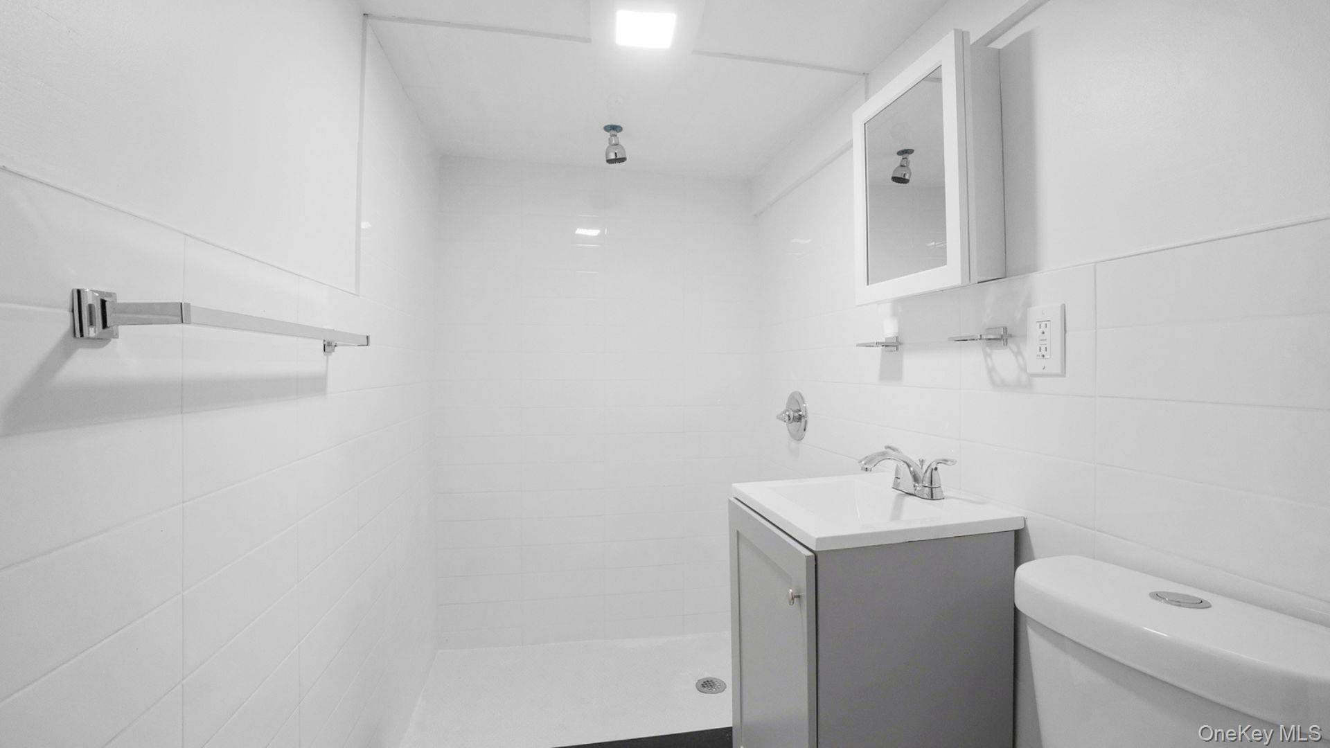 #19 photo, 2448 Webb Avenue, Bronx , NY 10468