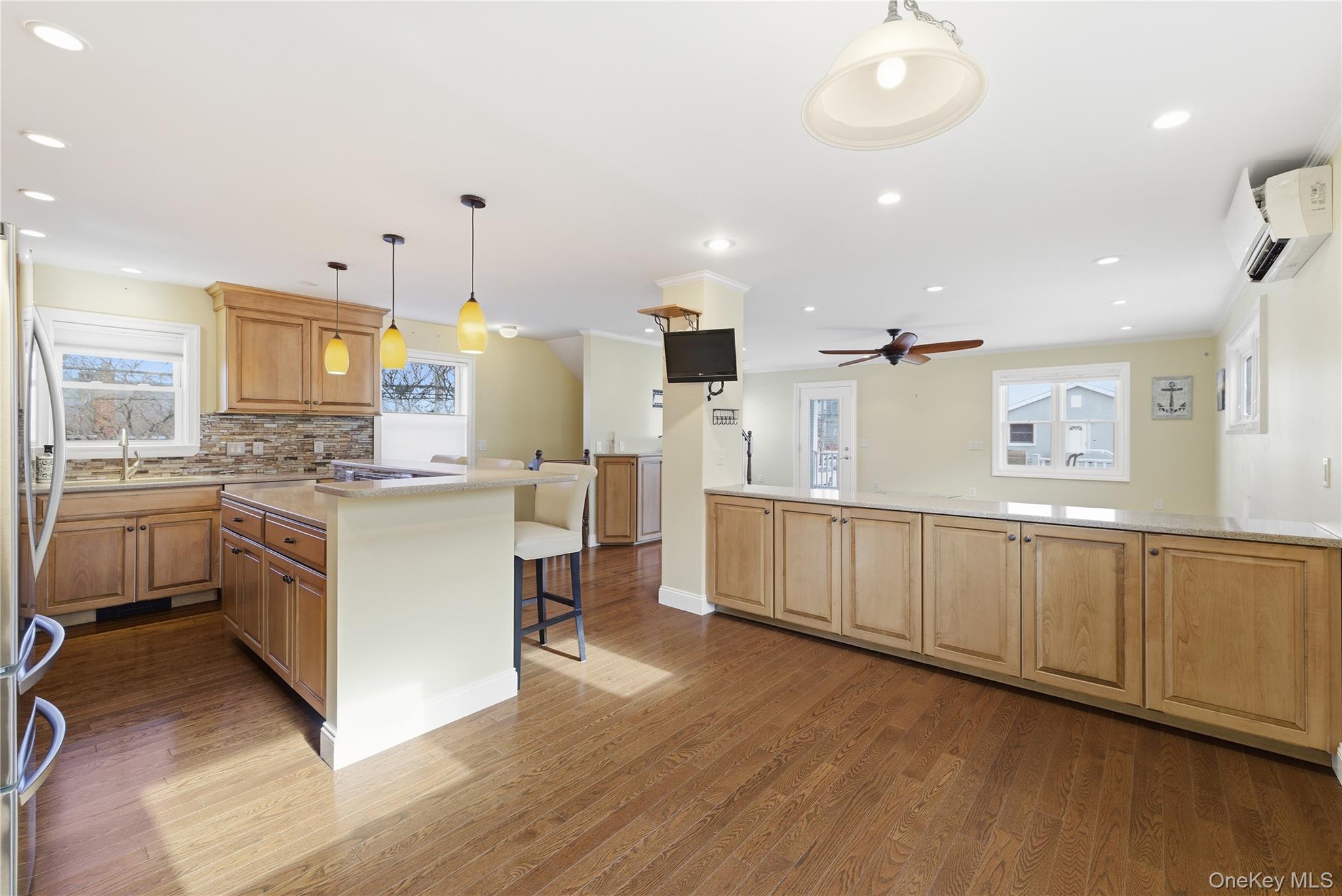 #20 photo, 105 Arizona Avenue, Long Beach , NY 11561