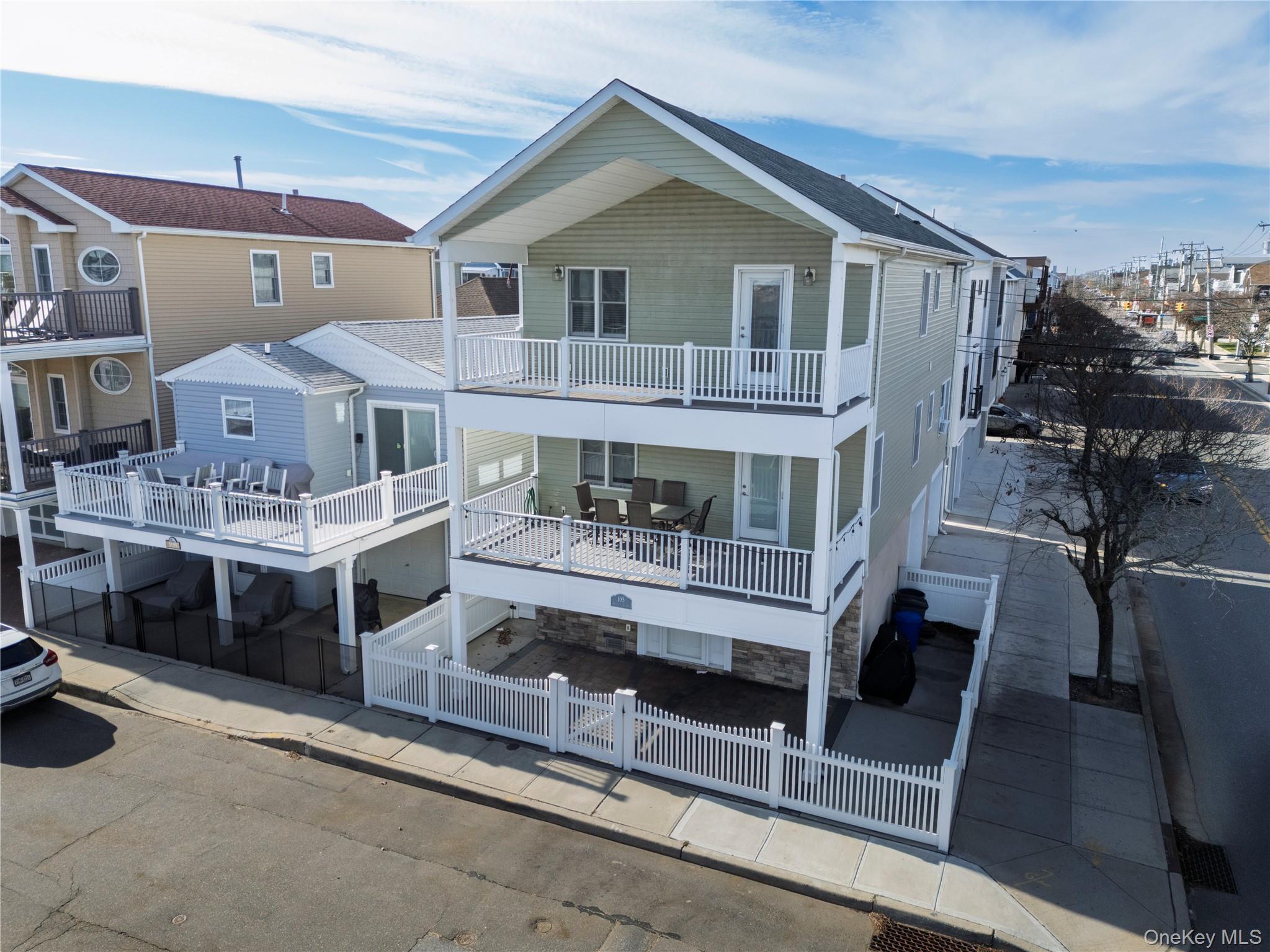 #4 photo, 105 Arizona Avenue, Long Beach , NY 11561