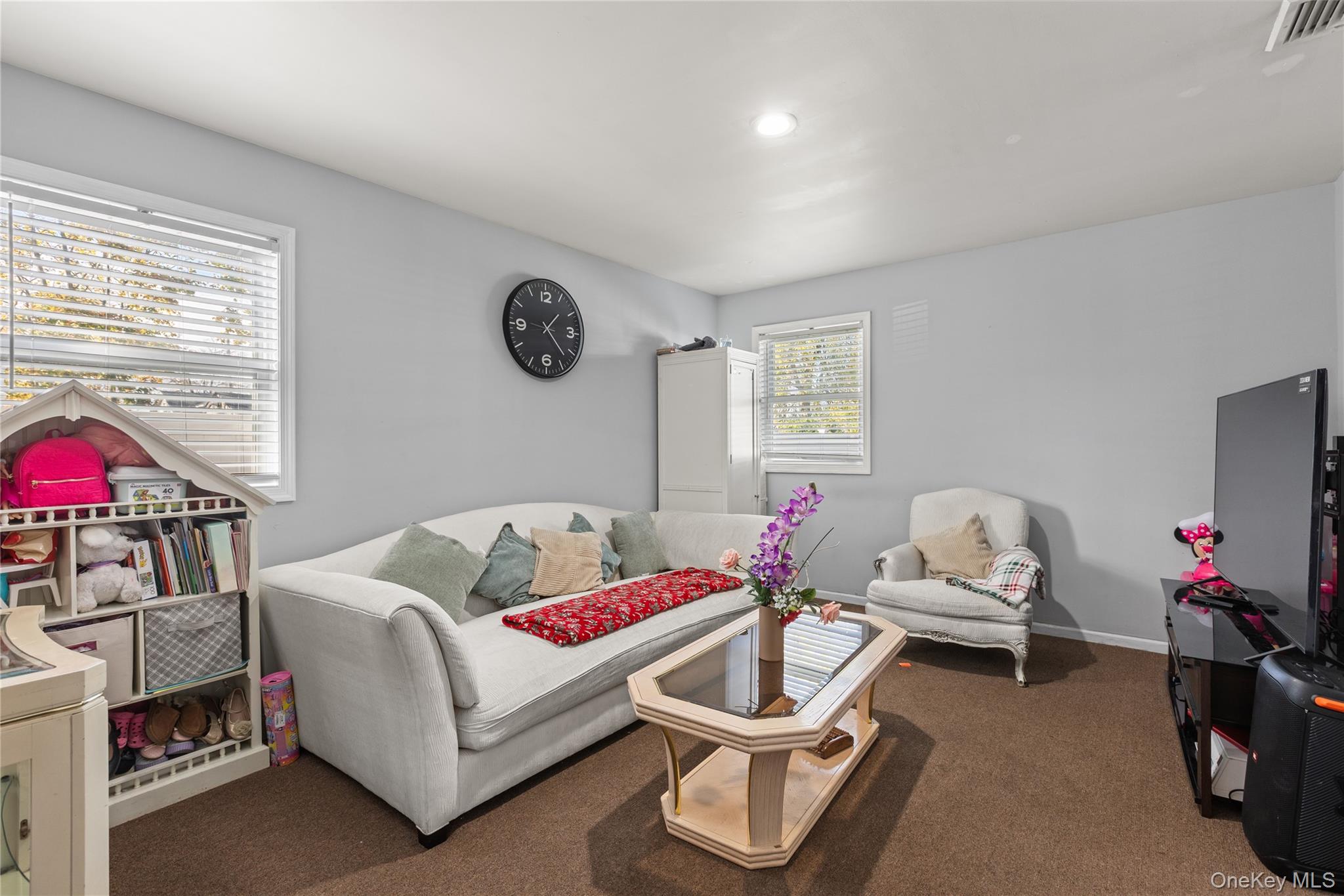 #5 photo, 67 Harts Avenue, Roosevelt , NY 11575