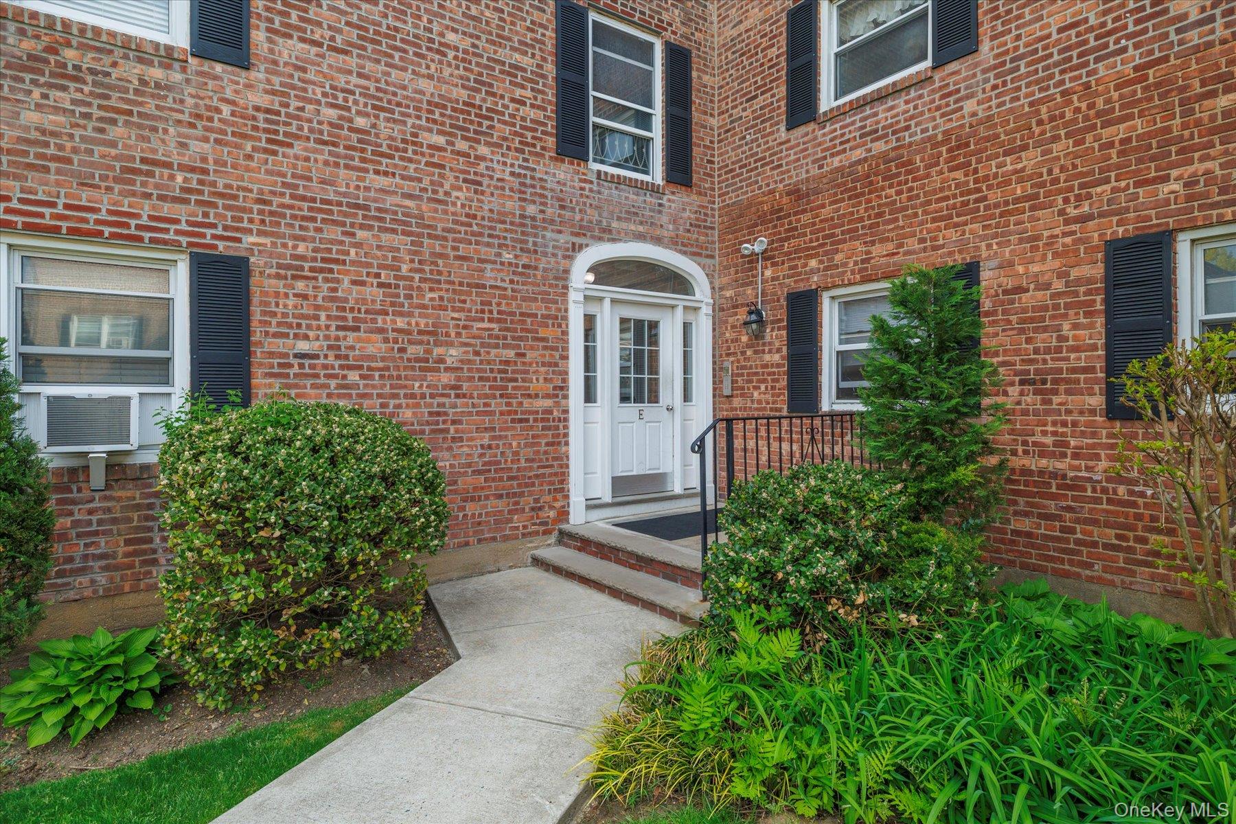 #2 photo, 261 Central Avenue, Lawrence , NY 11559