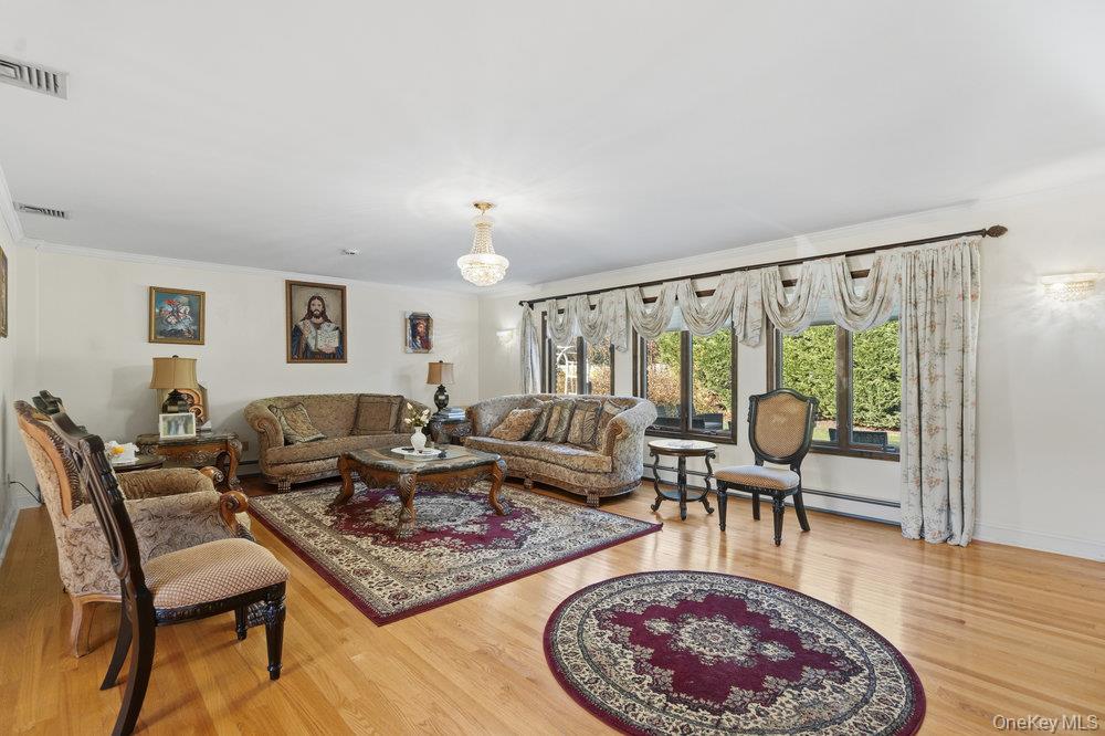 #6 photo, 72 Lake End Road, Merrick , NY 11566