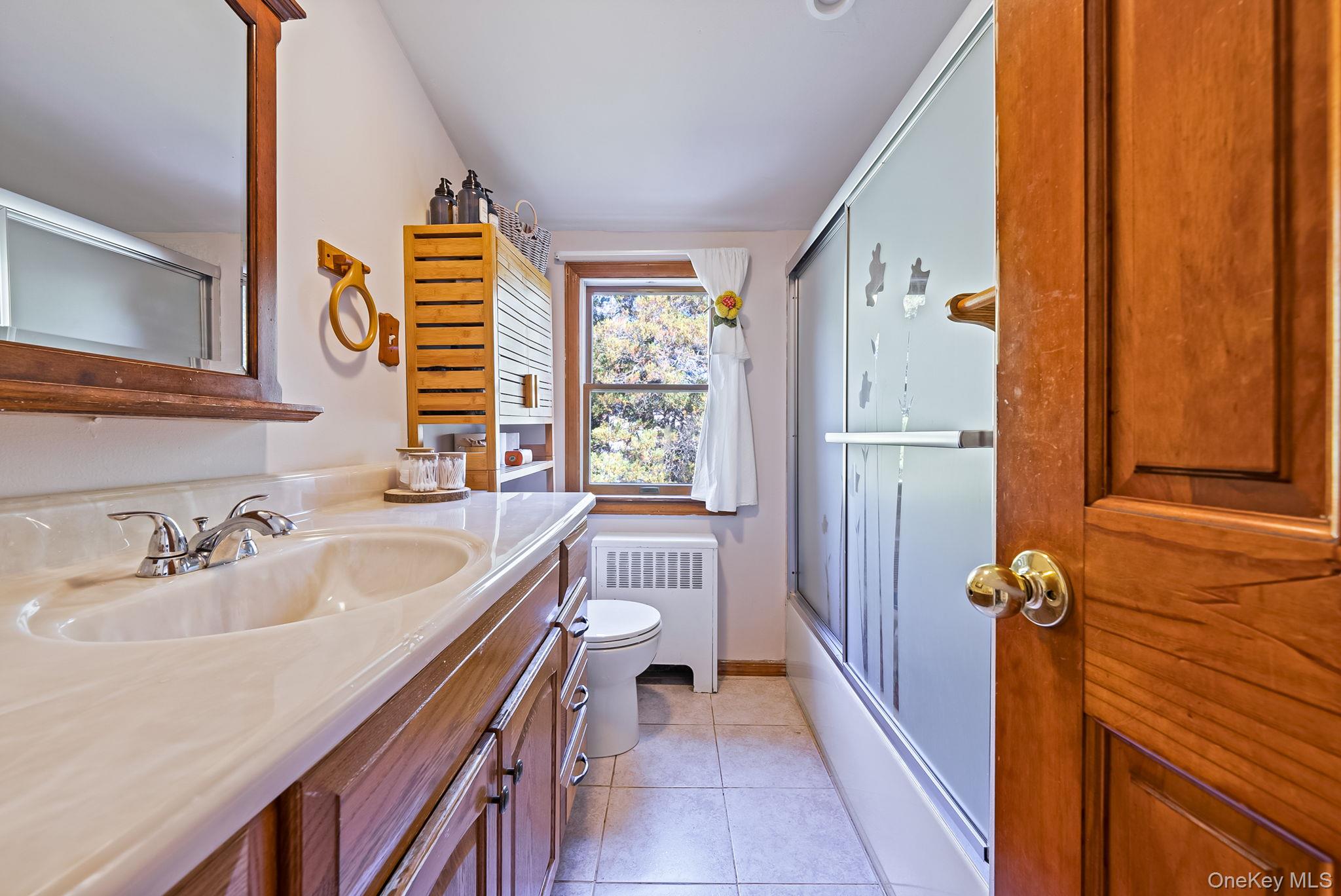 #13 photo, 350 52nd Street, Lindenhurst , NY 11757