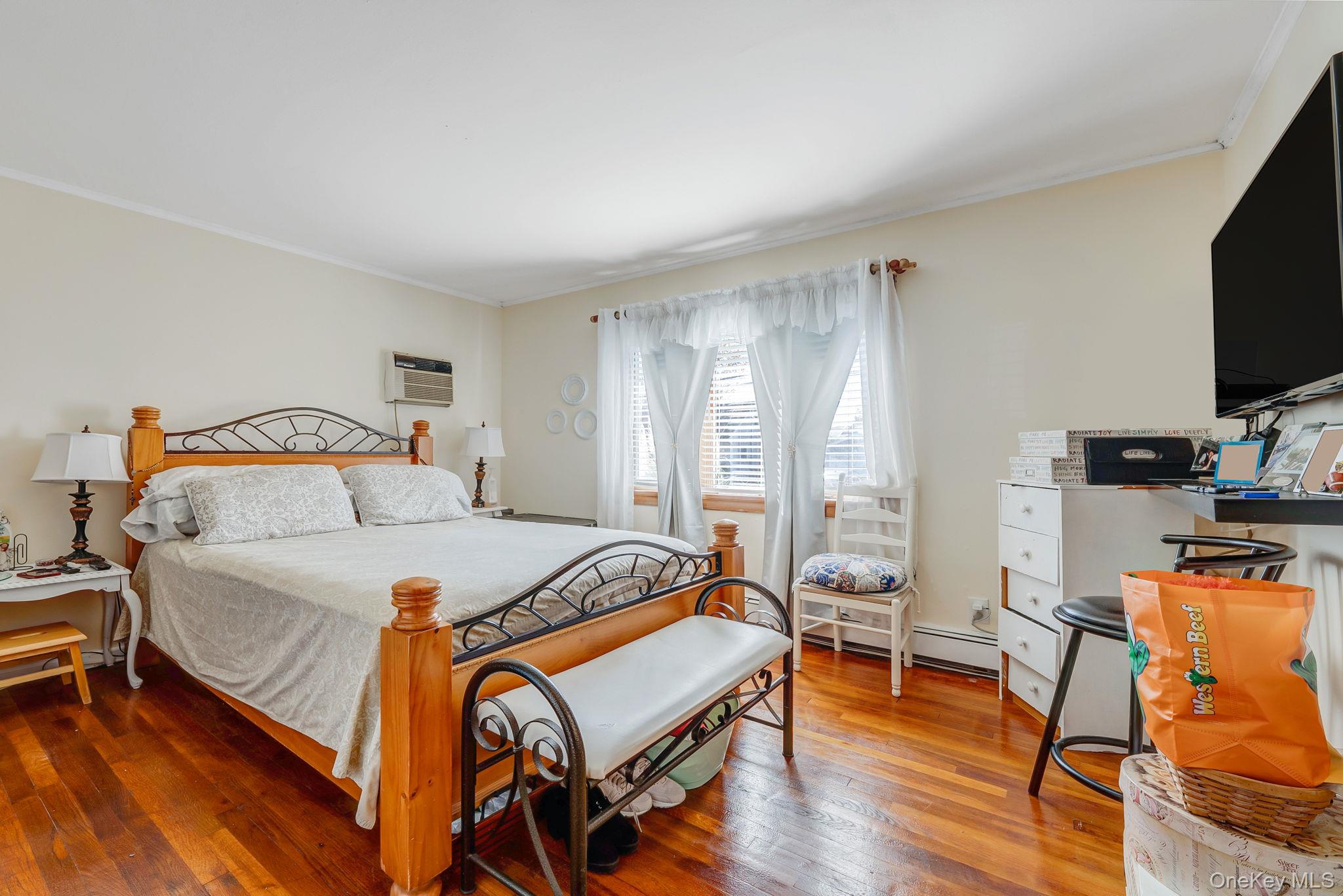 #14 photo, 350 52nd Street, Lindenhurst , NY 11757