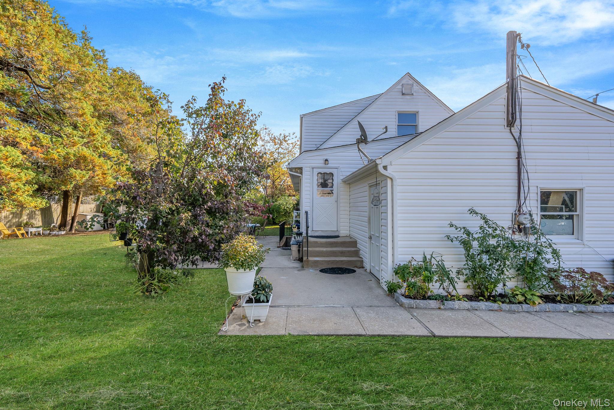 #3 photo, 350 52nd Street, Lindenhurst , NY 11757