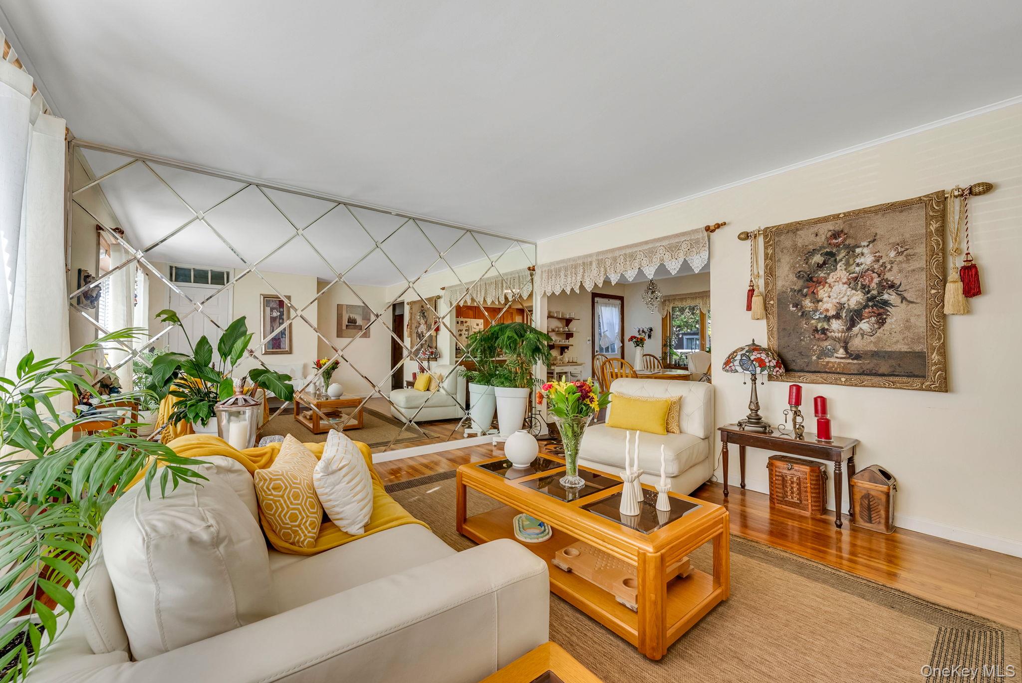 #8 photo, 350 52nd Street, Lindenhurst , NY 11757