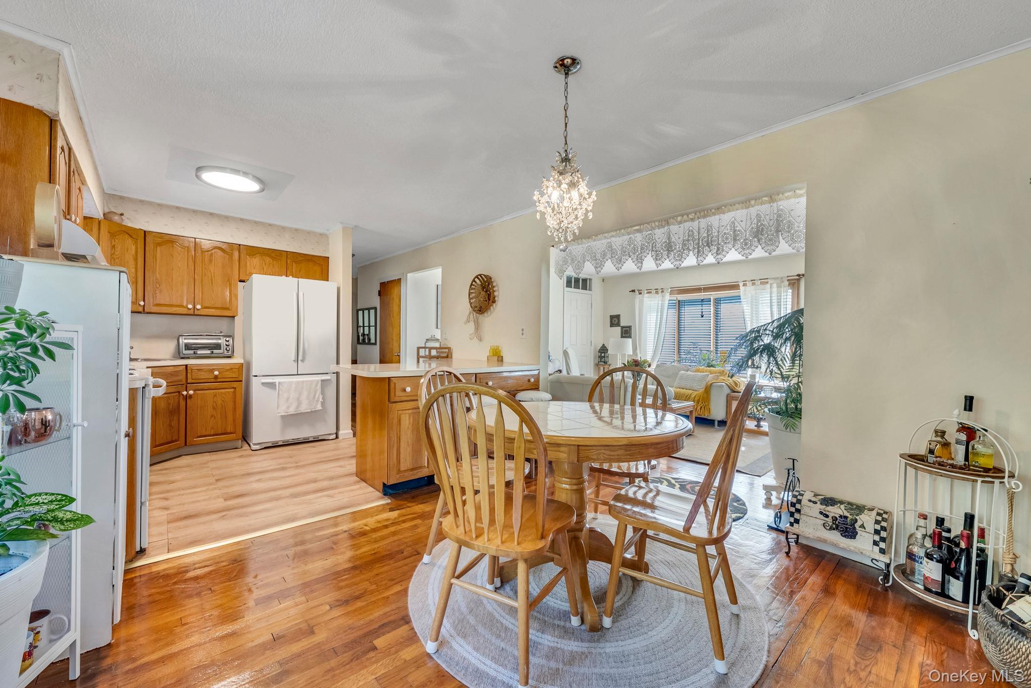 #9 photo, 350 52nd Street, Lindenhurst , NY 11757