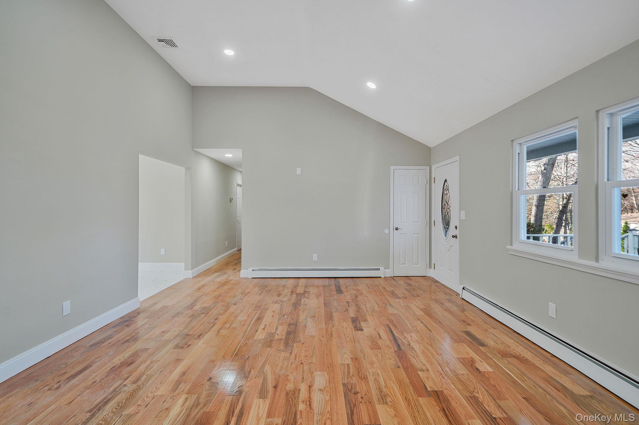 #15 photo, 14 Clearview, サフォーク郡 Selden , NY 11784