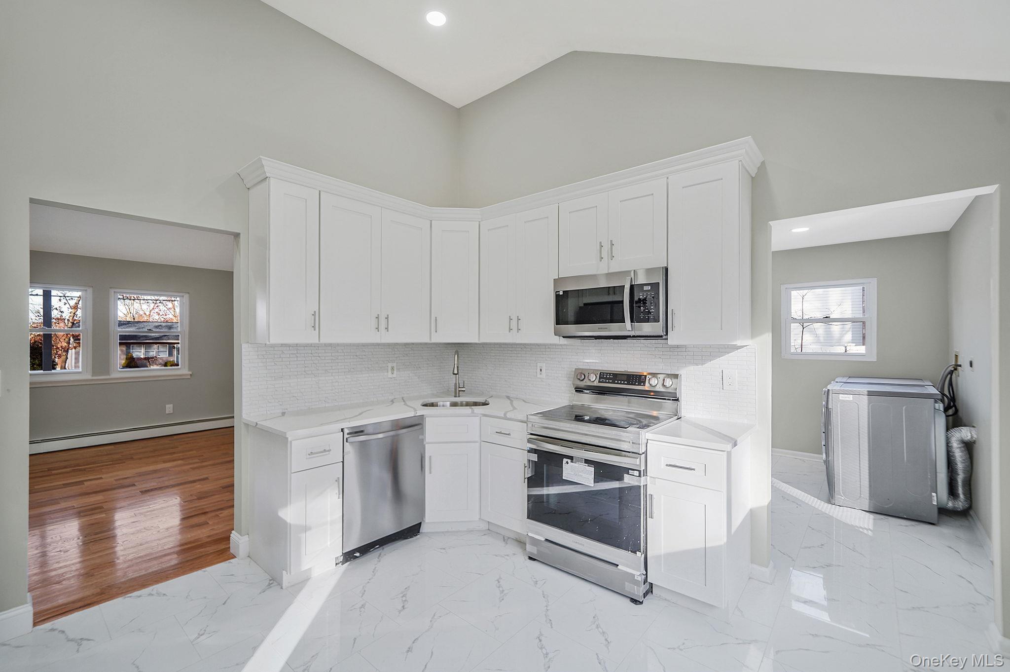 #18 photo, 14 Clearview, サフォーク郡 Selden , NY 11784