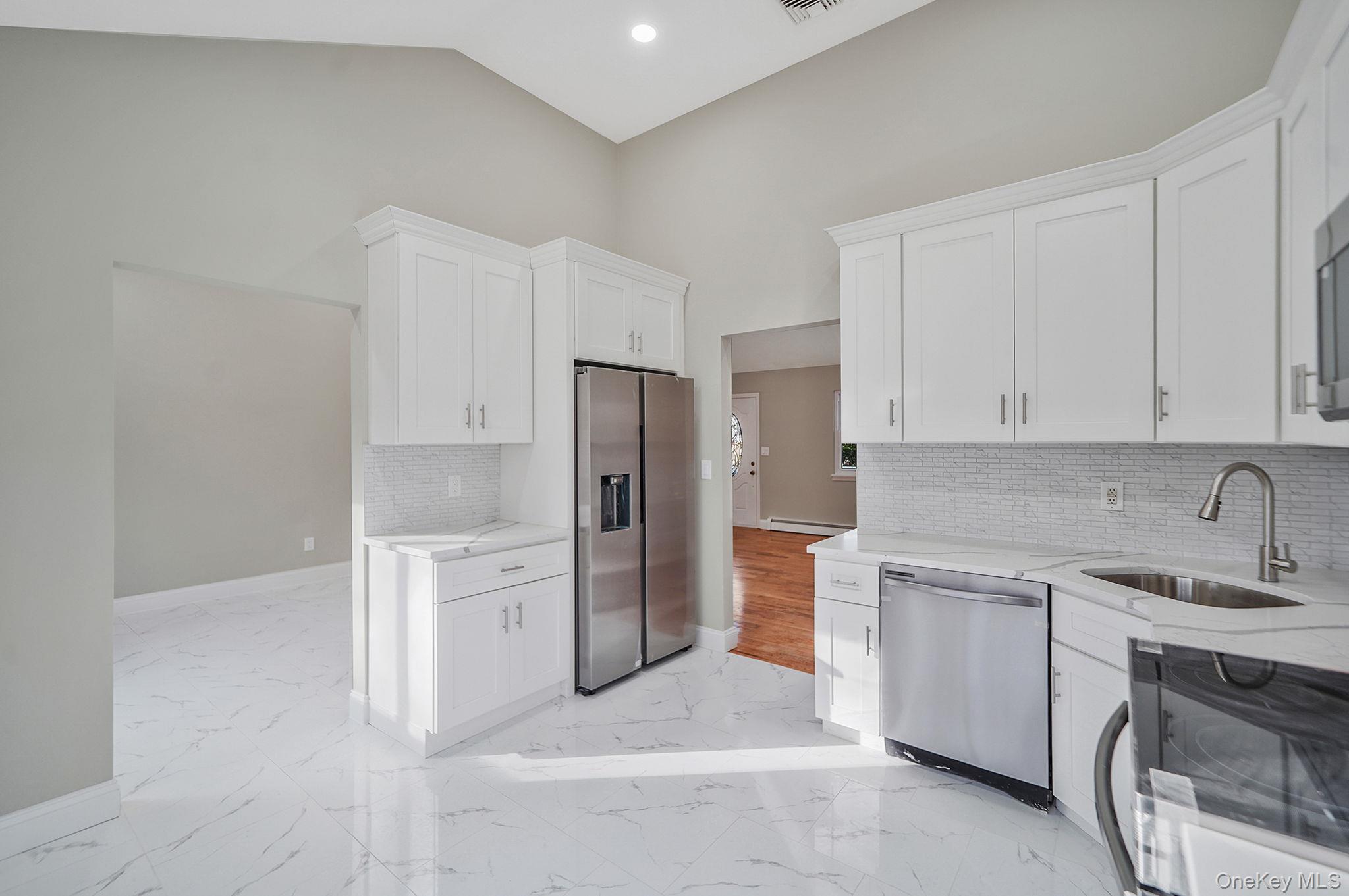 #19 photo, 14 Clearview, サフォーク郡 Selden , NY 11784