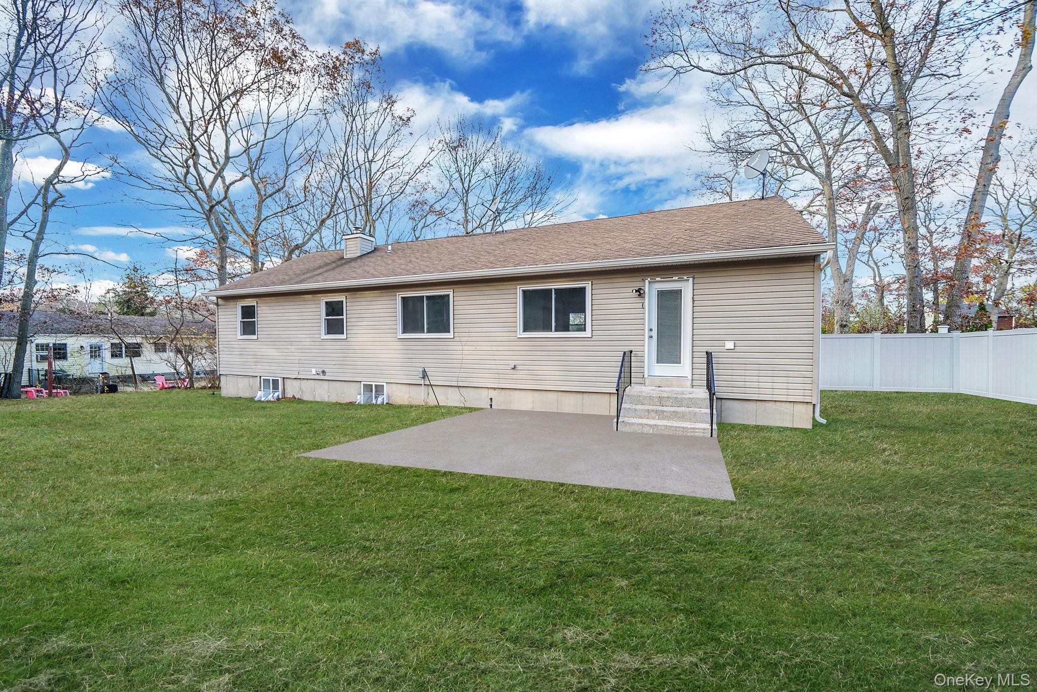 #5 photo, 14 Clearview, サフォーク郡 Selden , NY 11784