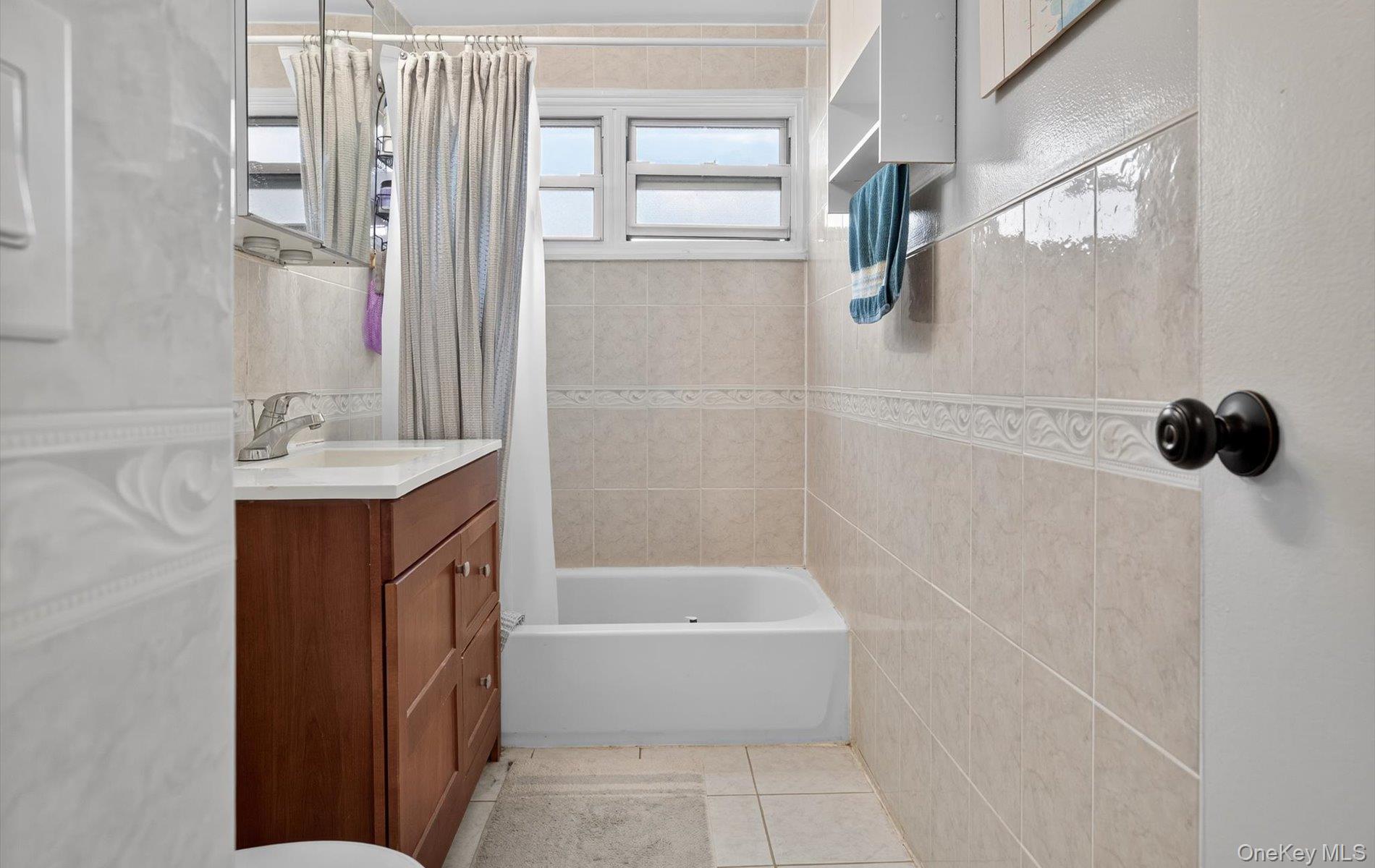 #14 photo, 324 Post Avenue, Westbury , NY 11590