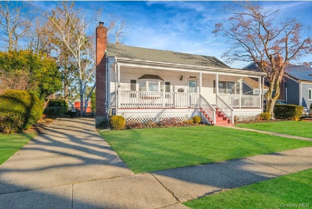 #20 photo, 113 Yoakum Avenue, Farmingdale , NY 11735