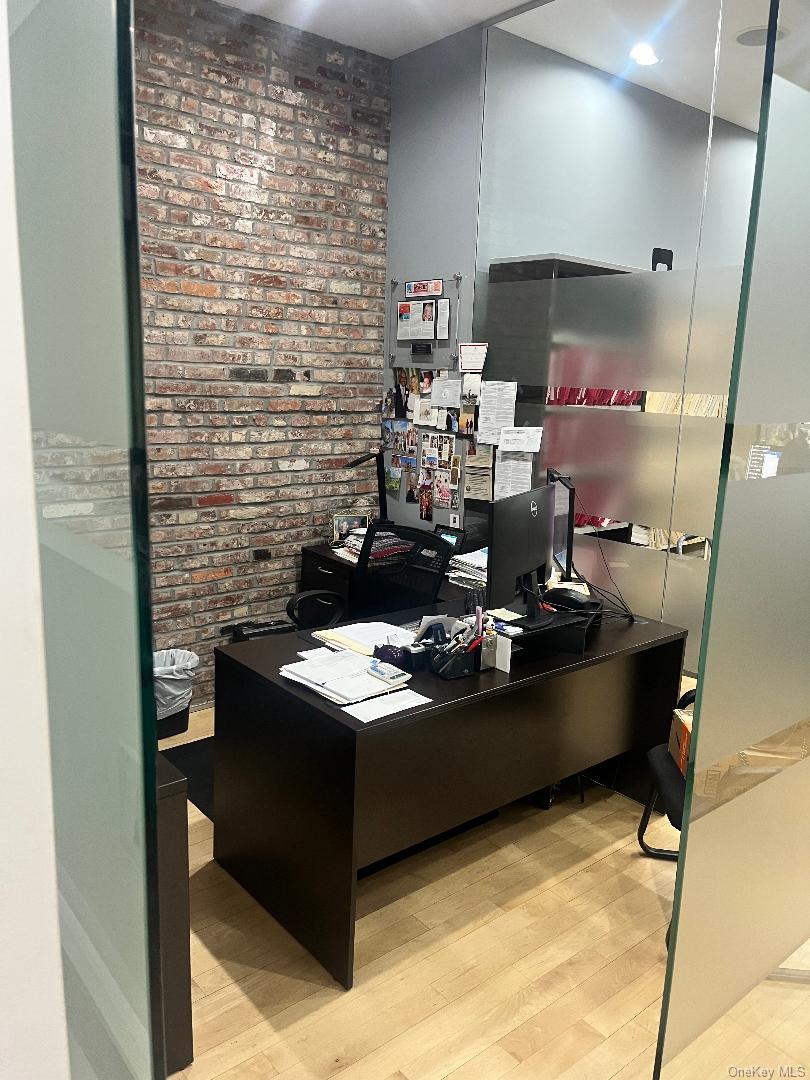 #7 photo, 3719 Broadway, Astoria , NY 11103