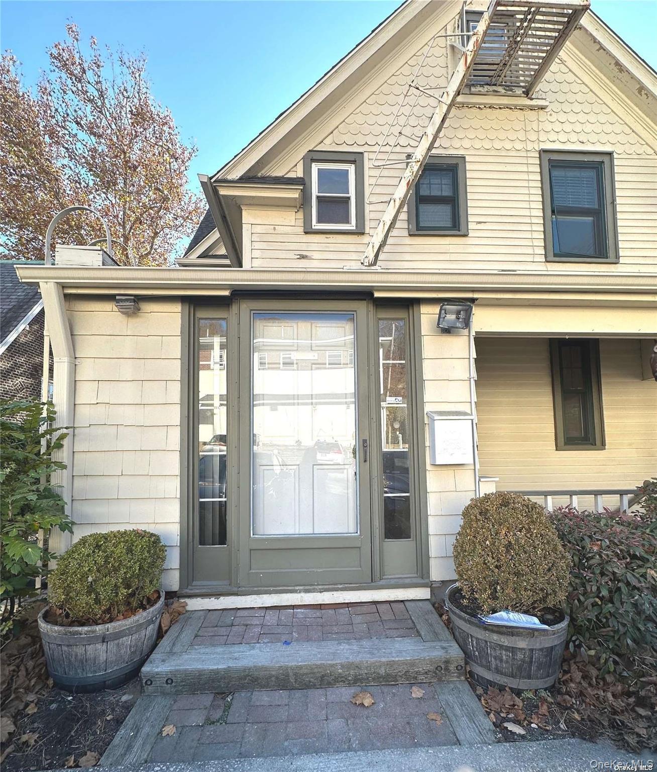 #13 photo, 209 Main Street, Northport , NY 11768