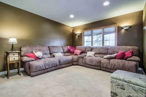 #11 photo, 24 Cable Lane, Hicksville , NY 11801