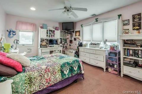 #16 photo, 24 Cable Lane, Hicksville , NY 11801