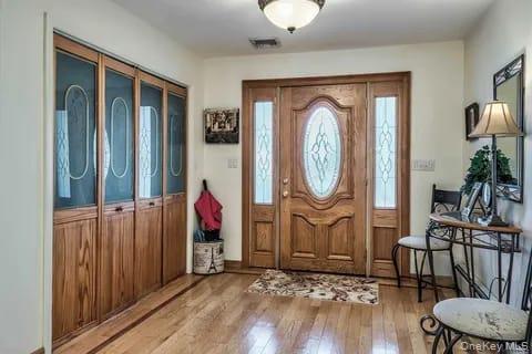 #4 photo, 24 Cable Lane, Hicksville , NY 11801