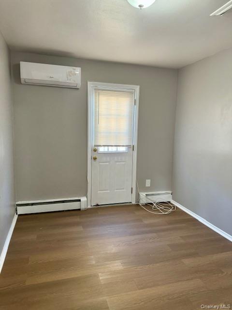 #12 photo, 5 Vilno, Huntington Station , NY 11746