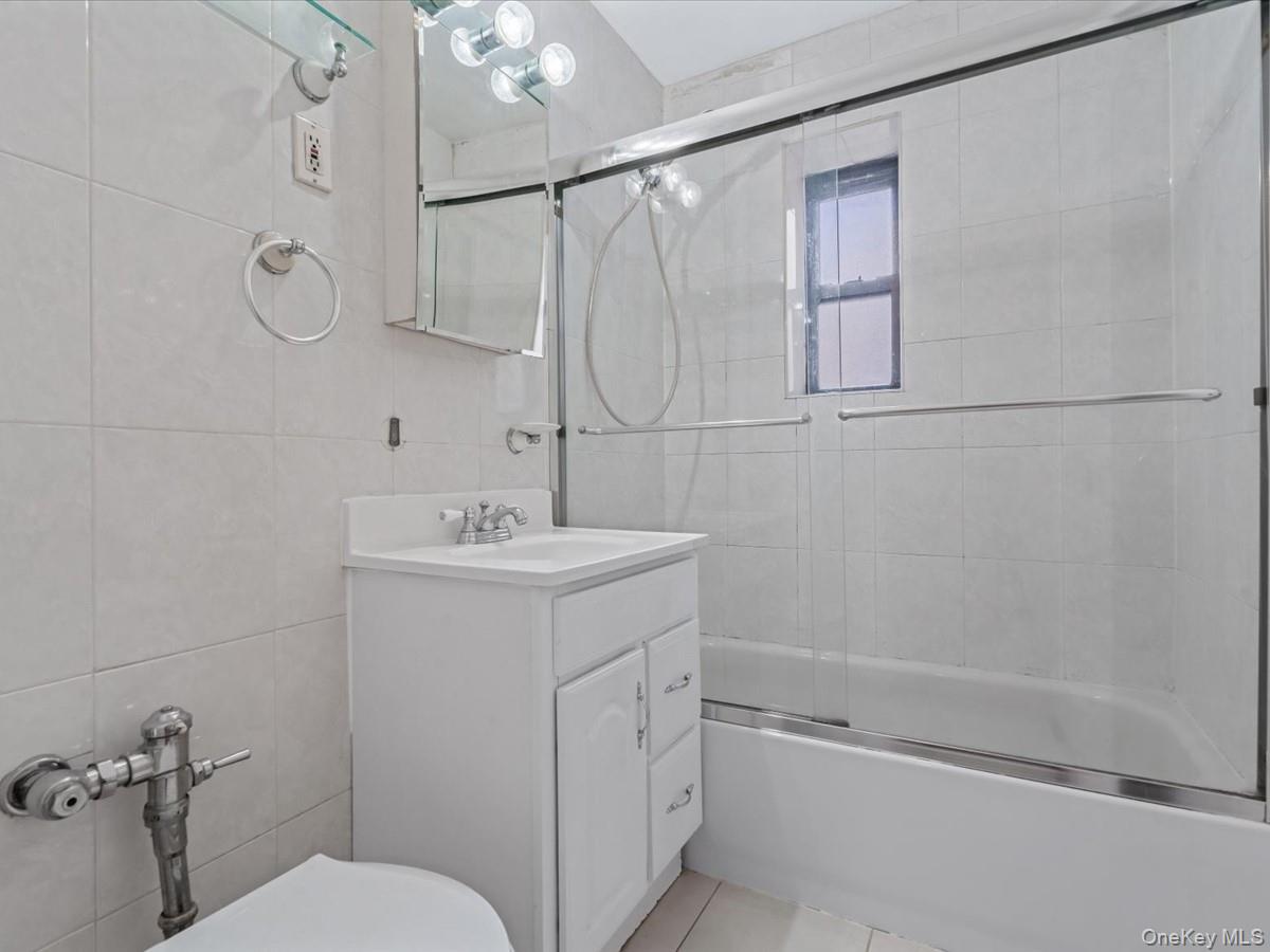 #15 photo, 102-55 67th Road, Forest Hills , NY 11375