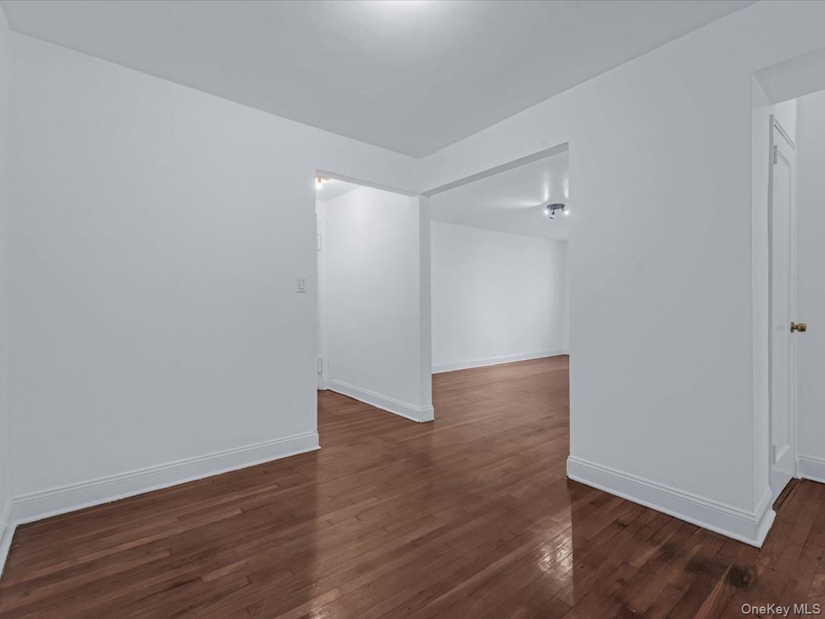 #8 photo, 102-55 67th Road, Forest Hills , NY 11375