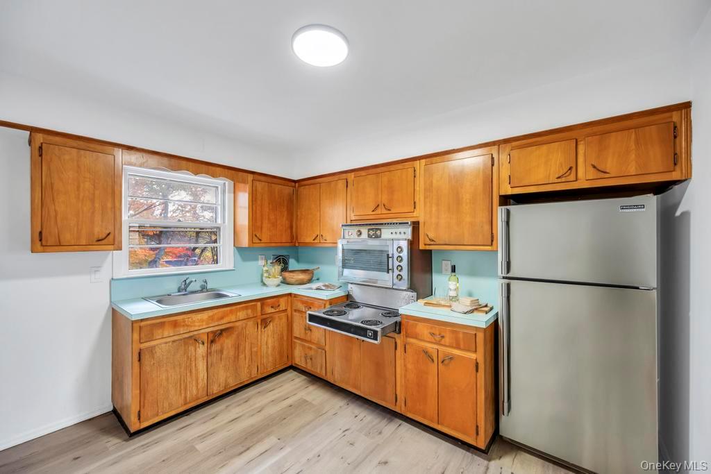 #8 photo, 4 Washington Avenue, Smithtown , NY 11787