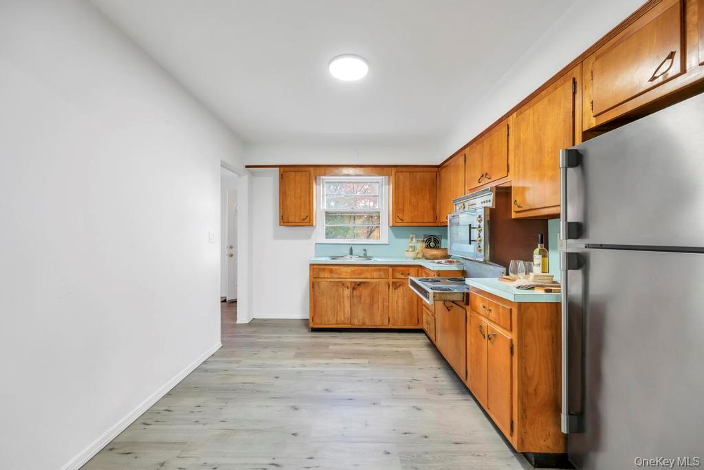 #9 photo, 4 Washington Avenue, Smithtown , NY 11787