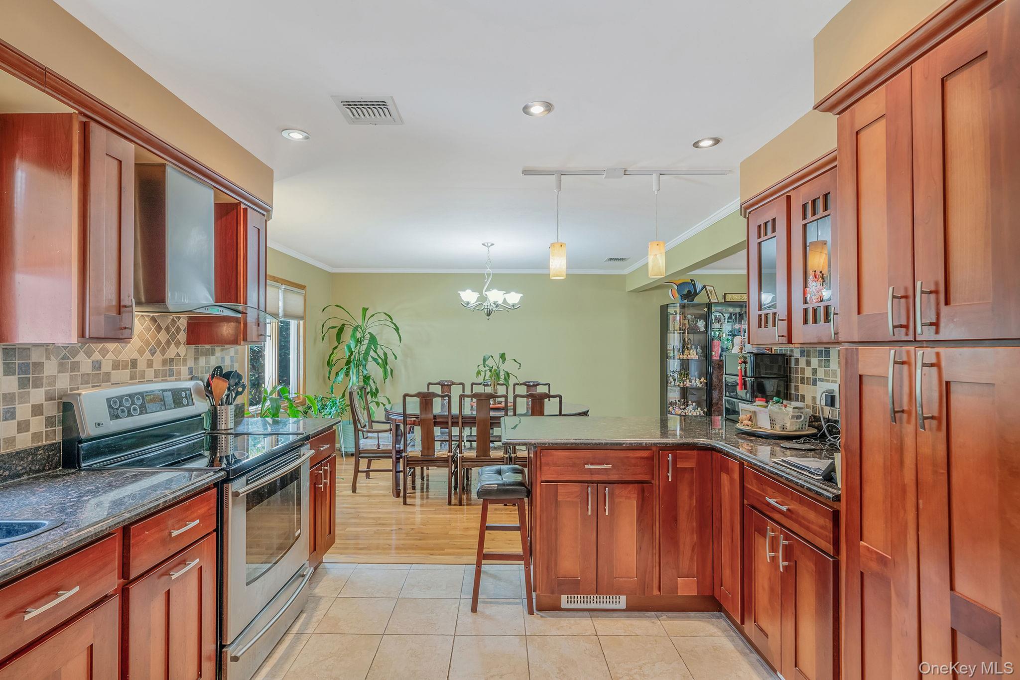 #11 photo, 293 Marlin Street, Dix Hills , NY 11746