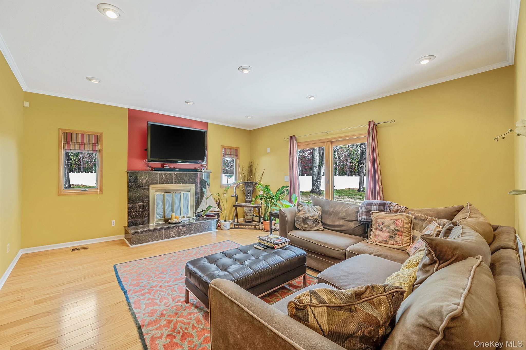 #13 photo, 293 Marlin Street, Dix Hills , NY 11746