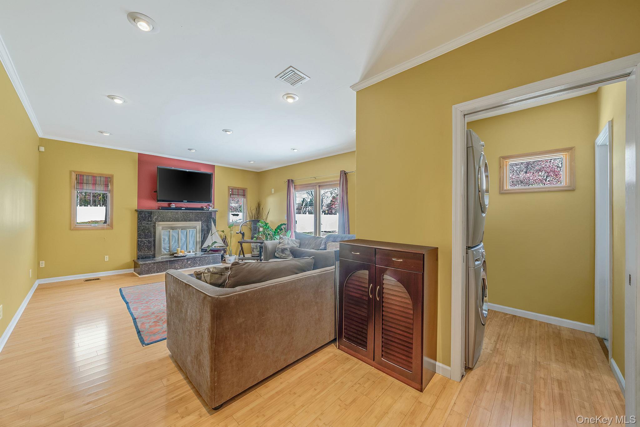 #14 photo, 293 Marlin Street, Dix Hills , NY 11746